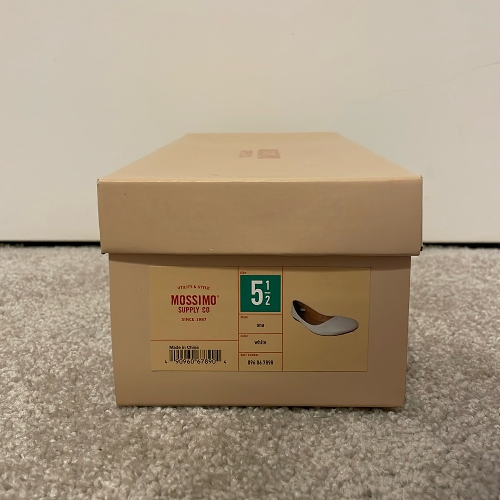 Mission Supply white 5.5 flats